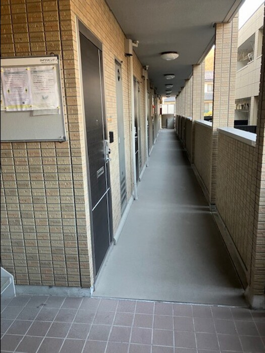 グラッサ新広のロビー