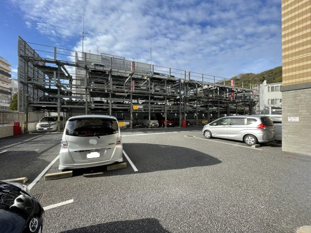 クラース二葉の里テラスの駐車場|駐車場