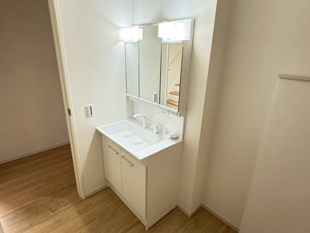 川越市山田1期　新築一戸建て　1号棟の独立洗面台|独立洗面台です