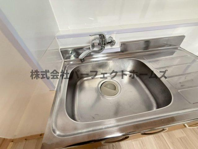 香里南之町戸建　賃貸のキッチン|お料理しやすいキッチンです