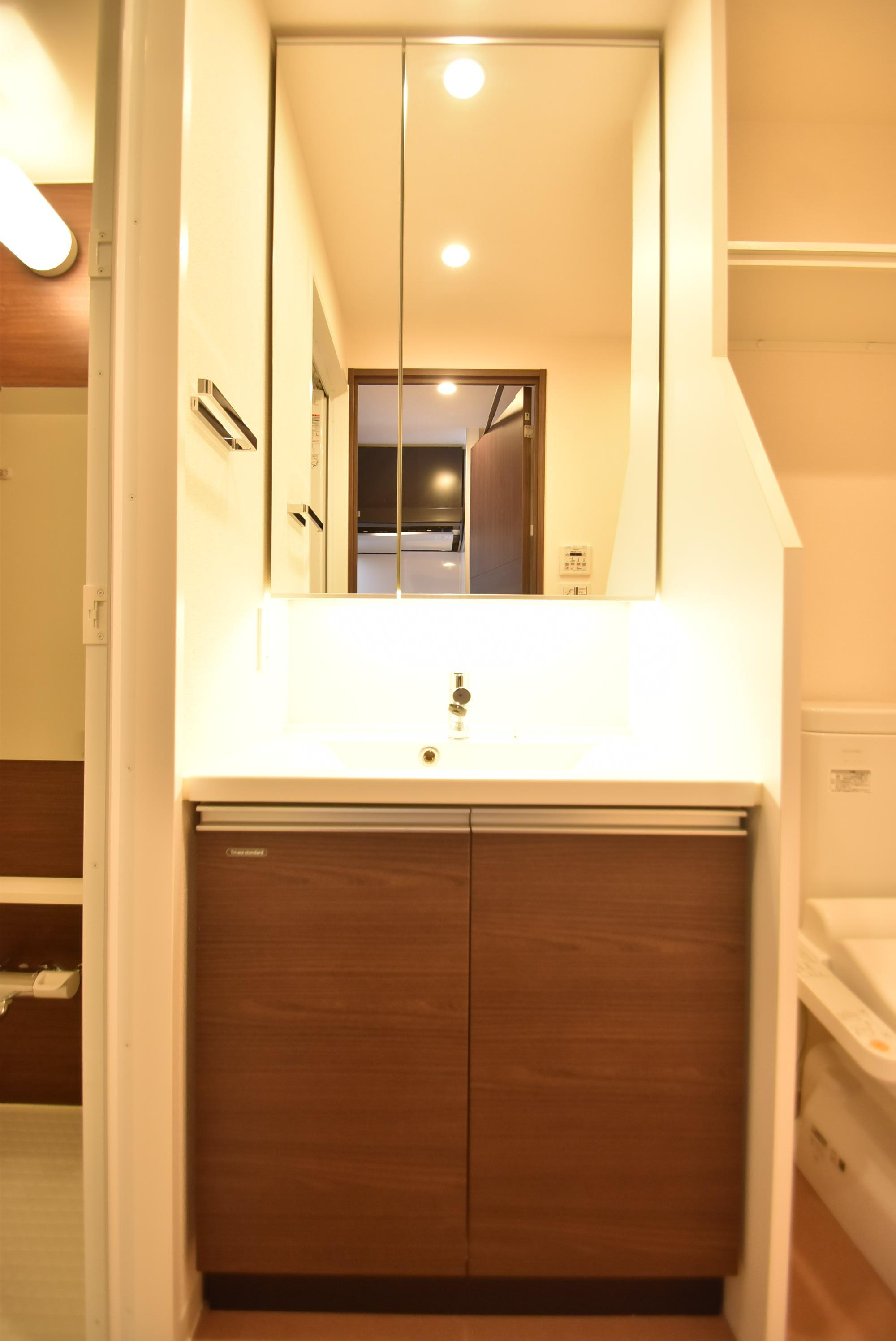 大阪市城東区関目３丁目の賃貸マンションの洗面所