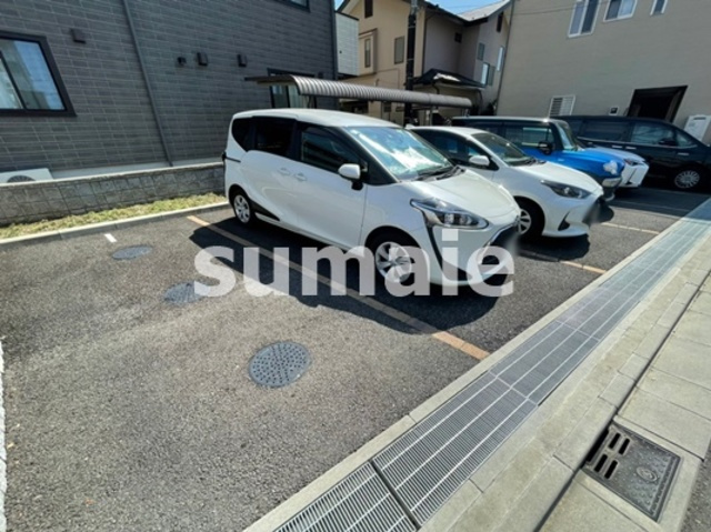 エクセレントヒルズの駐車場|駐車場付き。