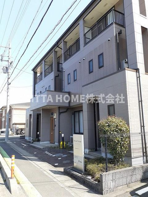 メゾンプラティークのエントランス|綺麗なエントランスです★