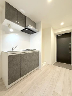 【居間・リビング】 | エレミ本蓮沼 | ゆったりとしたリビングです