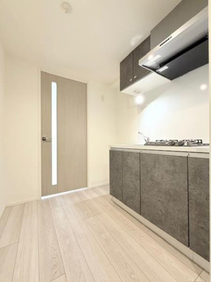 【キッチン】 | エレミ本蓮沼 | コンパクトなキッチンで掃除もラクラク