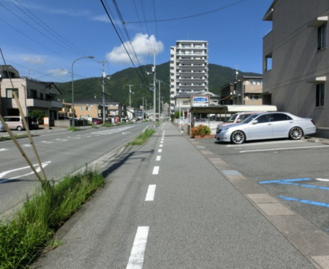 グレイスコートⅡの駐車場