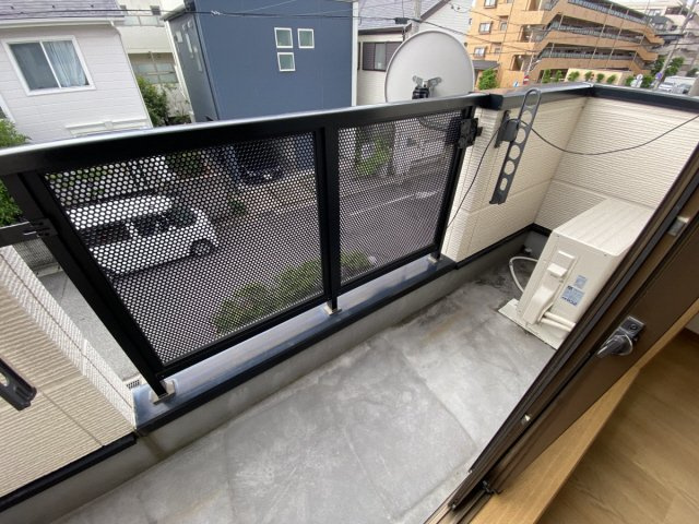 本山中町レンタルハウスのバルコニー