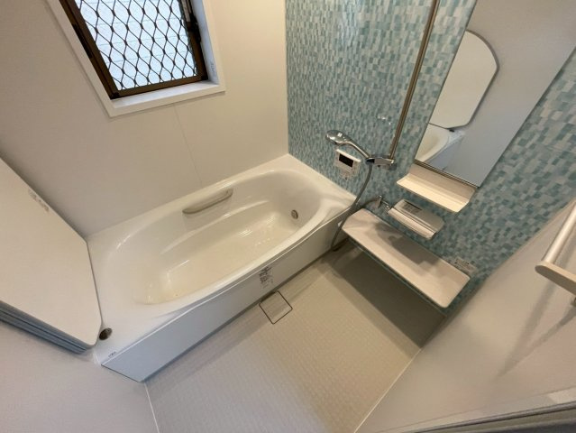 本山中町レンタルハウスの浴室