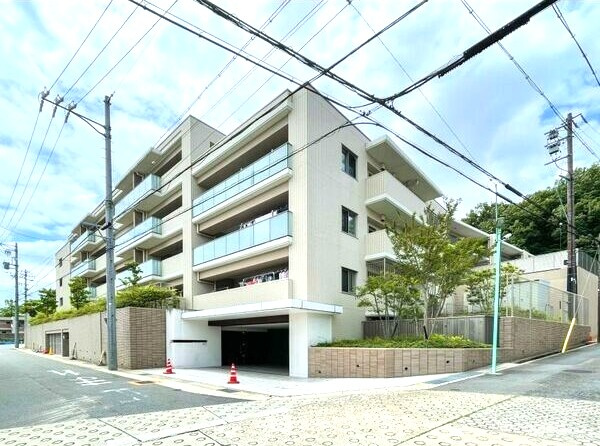 バンベール星ヶ丘の外観