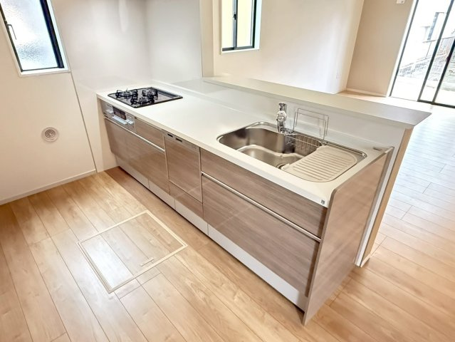 川越市山田1期 　新築一戸建て　2号棟のキッチン|コンパクトなキッチンで掃除もラクラク