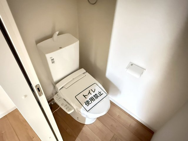 川越市山田1期 　新築一戸建て　2号棟のトイレ|ゆったりとした空間のトイレです