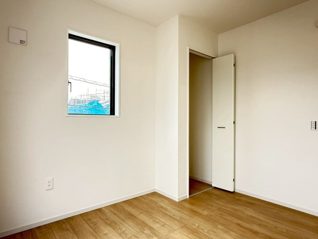 川越市山田1期 　新築一戸建て　2号棟の洋室|落ち着いた色調の洋室です