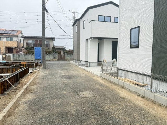 川越市山田1期 　新築一戸建て　2号棟の前面道路含む現地写真|前面道路含む現地写真です