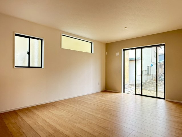 川越市山田1期 　新築一戸建て　2号棟の居間・リビング|ゆったりとした居間です