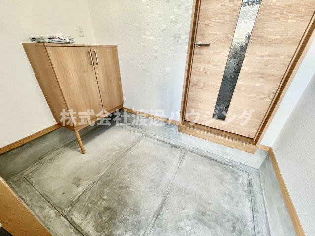 豊南町南6丁目貸家の玄関