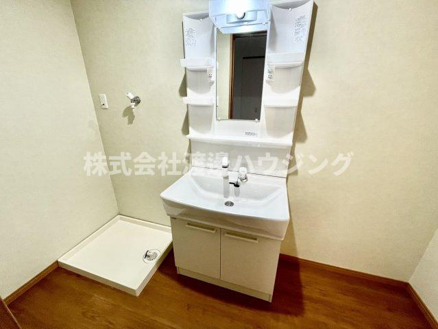 豊南町南6丁目貸家の洗面所