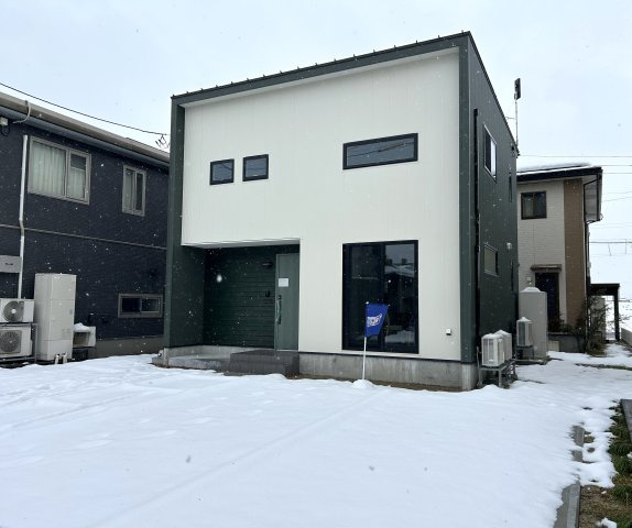 阿賀野市保田≪CUSMO川原田≫の外観