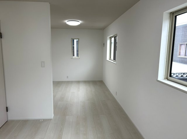 阿賀野市保田≪CUSMO川原田≫の洋室