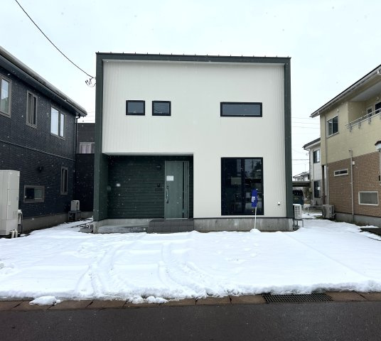 阿賀野市保田≪CUSMO川原田≫の外観