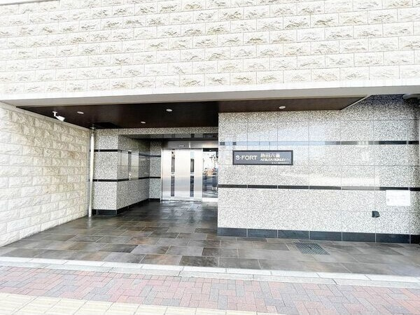 S-FORT熱田六番のエントランス