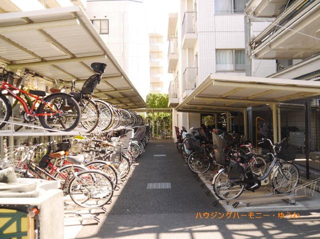 【その他共用部分】 | ＢＥＬＩＳＴＡ板橋浮間舟渡 | 敷地内に便利なバイク置場があります。