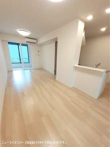 グランソレイユ城山の居間・リビング