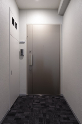 【玄関】 | ディオスプラド | ※写真は同タイプ住戸です。
