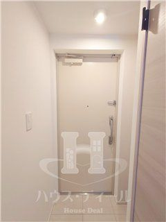 【玄関】 | WHARF板橋本町 | 収納もある玄関です