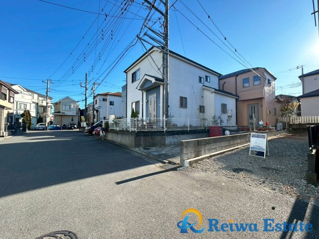 売地　茅ヶ崎市甘沼の前面道路含む現地写真