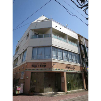 【外観】 | 鉄筋コンクリート造のがっちりとした建物。
