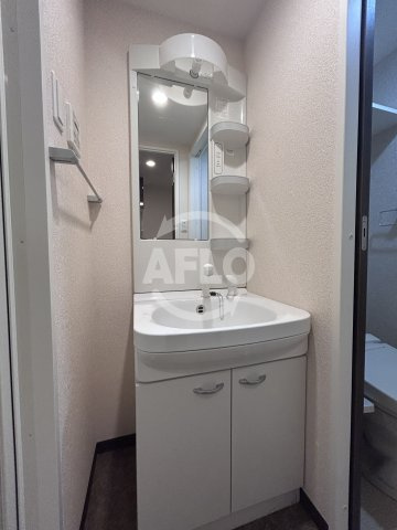 Luxe新大阪EAST IIの洗面所|Luxe新大阪EASTⅡ　洗面台