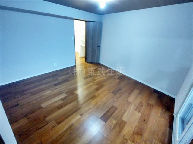 【寝室】 | 川越フラワーホーム | 北側8.2帖洋室　主寝室としてお使い頂けます