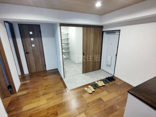 【内装】 | 川越フラワーホーム | 玄関5.4帖