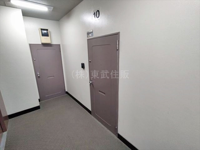 【玄関】 | 川越フラワーホーム | 落ち着いた雰囲気の玄関です