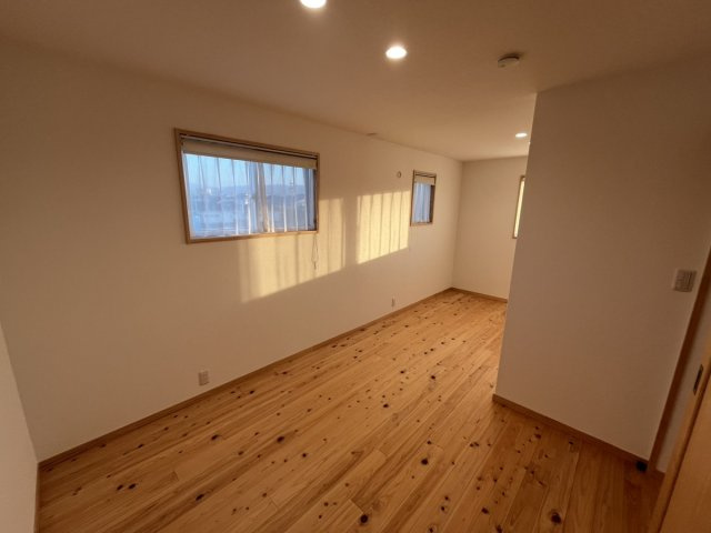 永碇町戸建の洋室