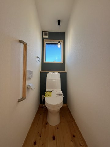 永碇町戸建のトイレ