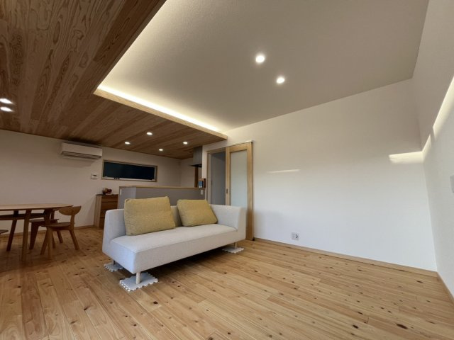 永碇町戸建の居間・リビング