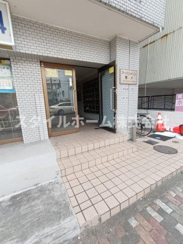 アーバンメゾン豊川のエントランス