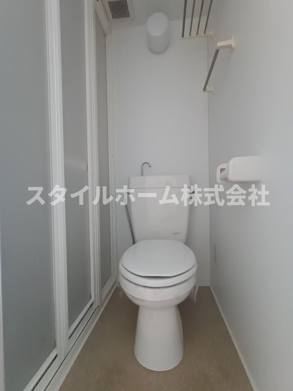 アーバンメゾン豊川のトイレ|同建物内別部屋の写真です。