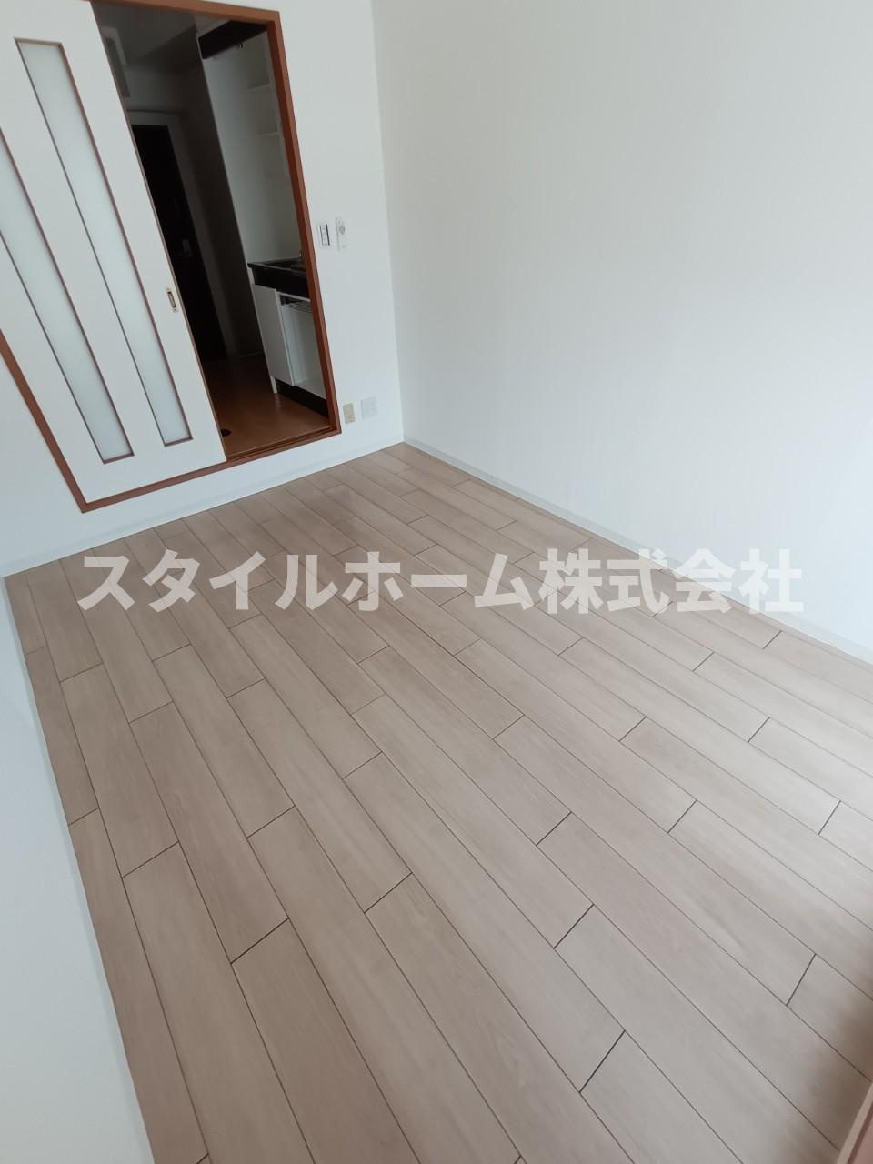 アーバンメゾン豊川の内装|同建物内別部屋の写真です。