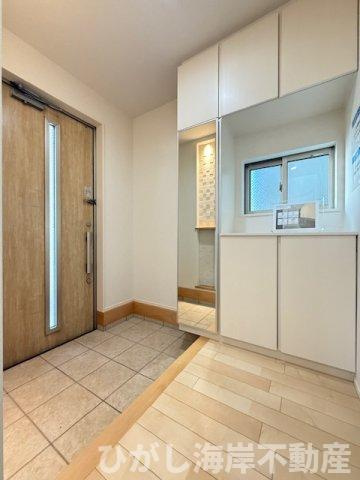 茅ヶ崎市室田1丁目　中古戸建の玄関|新規リフォーム完了！　玄関