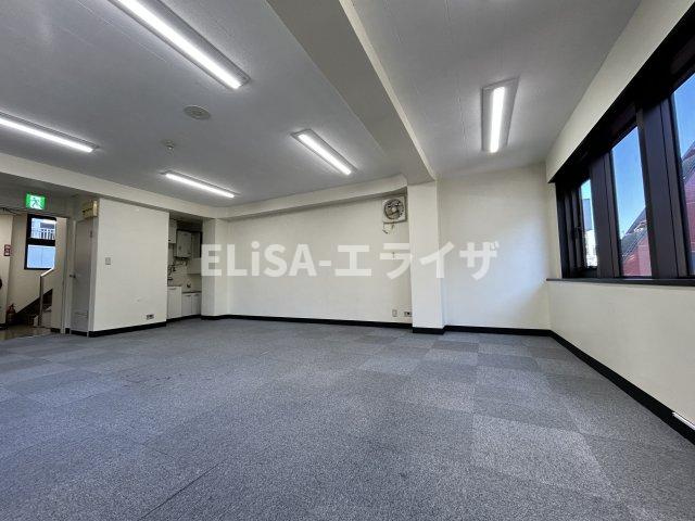 柴川ビル　5Fの駐車場