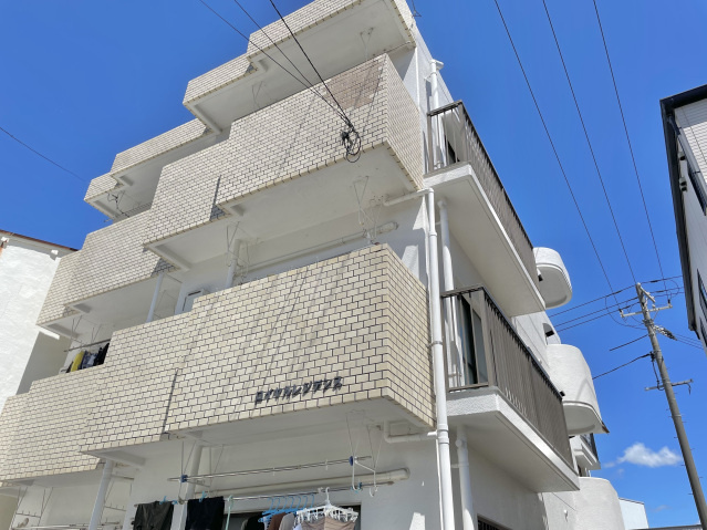 ロイヤルレジデンスの外観