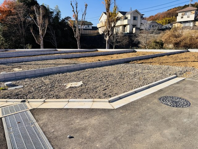 八王子市　石川町　建築条件付き売地　７期の前面道路含む現地写真|～南側6ｍ道路に面しています～
