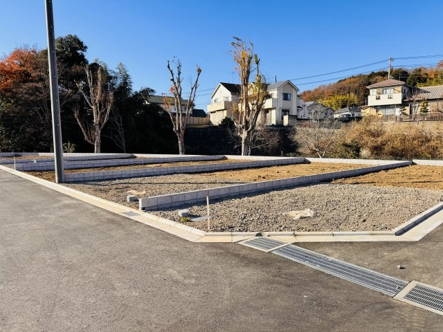 八王子市　石川町　建築条件付き売地　７期の前面道路含む現地写真|～前面6ｍ道路につき駐車しやすいです～