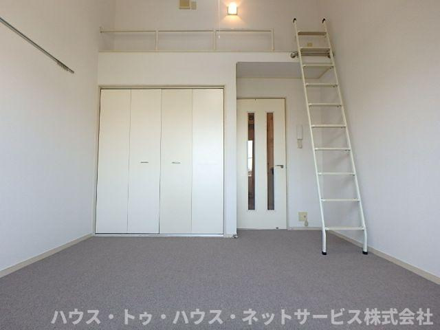 プレジオ南花島の居間・リビング