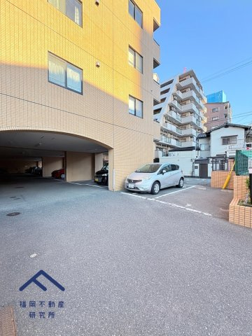 ダイアパレスグラン・ステージ博多の駐車場