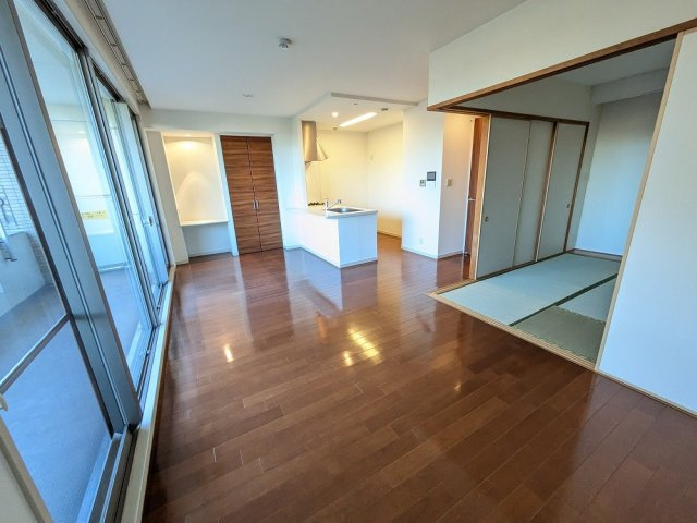 サンマンション山の手ヒルズ　513号室の居間・リビング|こちらの居間で趣味の時間をお楽しみください