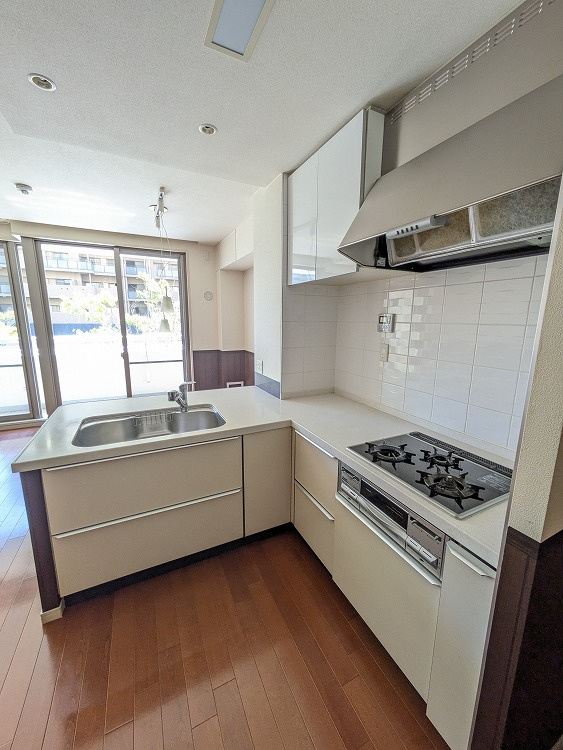 サンマンション山の手ヒルズのキッチン|キッチンでお料理をお楽しみください