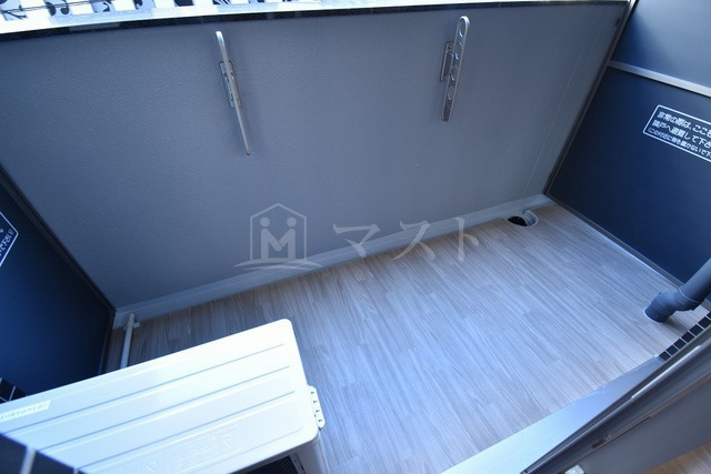 プレサンス谷町九丁目駅前のバルコニー